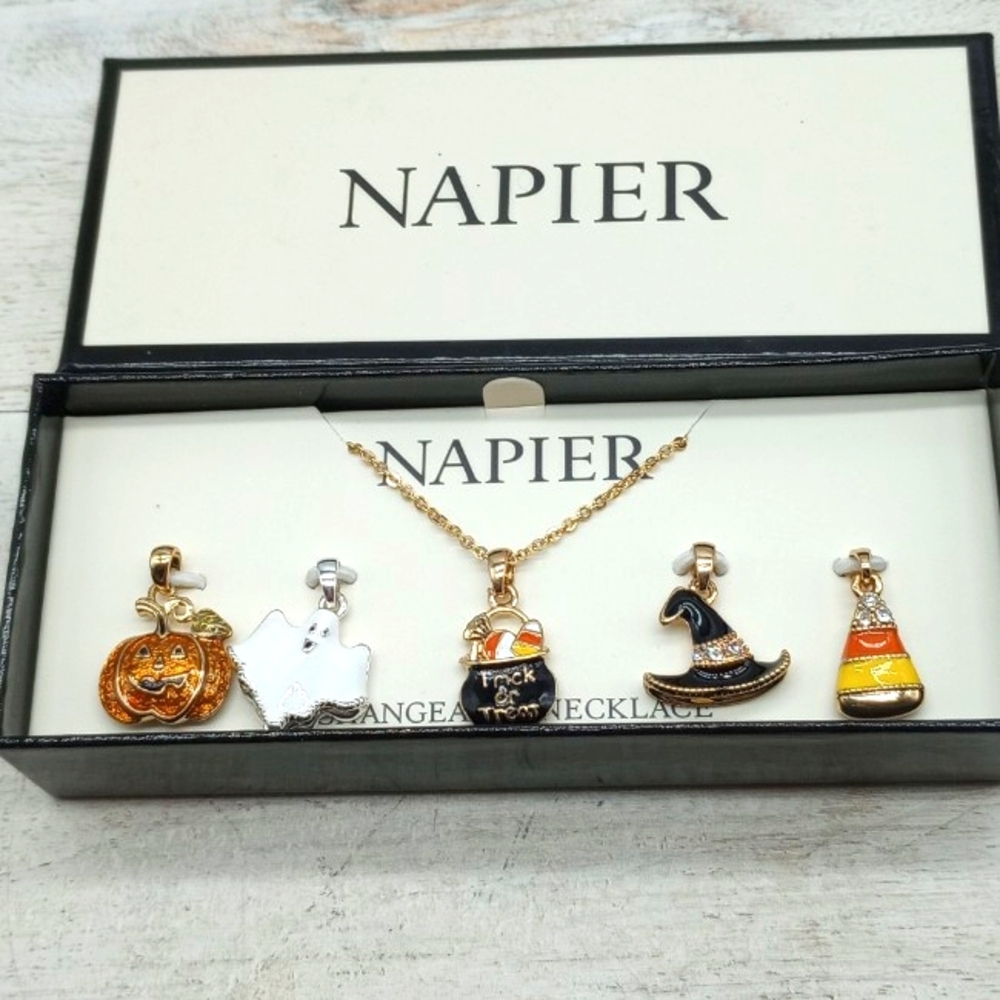 Napier Halloween Interchangeable Pendant Set